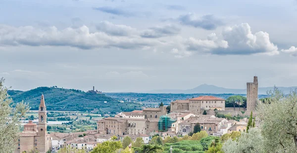 Castiglione Fiorentino, una antigua ciudad medieval en Toscana —  Fotos de Stock