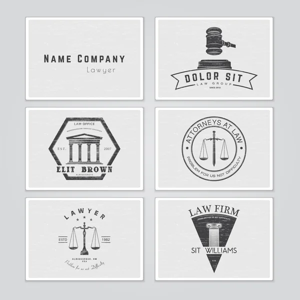 Services d'avocats. Cabinet d'avocats. Le juge, le procureur, l'avocat des étiquettes vintage. Échelles de justice. Symbole de la Cour de justice. Étiquettes, autocollants, logos et insignes typographiques . — Image vectorielle