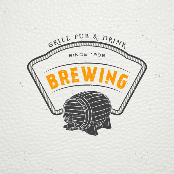 Beer pub. Brewing old school of vintage label. Old retro vintage grunge. Scratched, damaged, dirty effect. Typographic labels, stickers, logos and badges. — Stock Vector