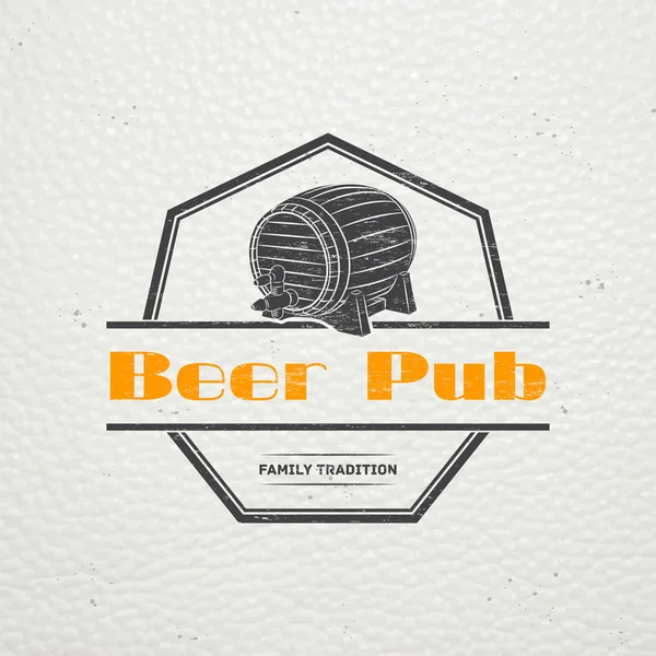 Beer pub. Brewing old school of vintage label. Old retro vintage grunge. Scratched, damaged, dirty effect. Typographic labels, stickers, logos and badges. — Wektor stockowy