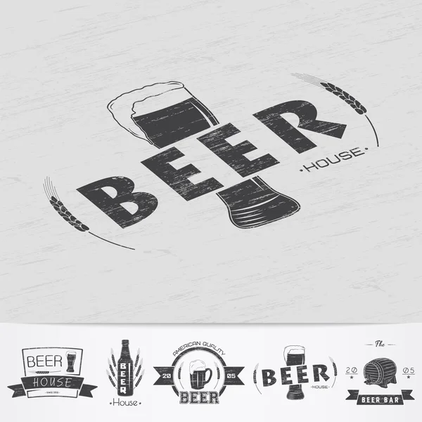 Beer pub. Brewing old school of vintage label. Old retro vintage grunge. Scratched, damaged, dirty effect. Monochrome typographic labels, stickers, logos and badges. — Stok Vektör