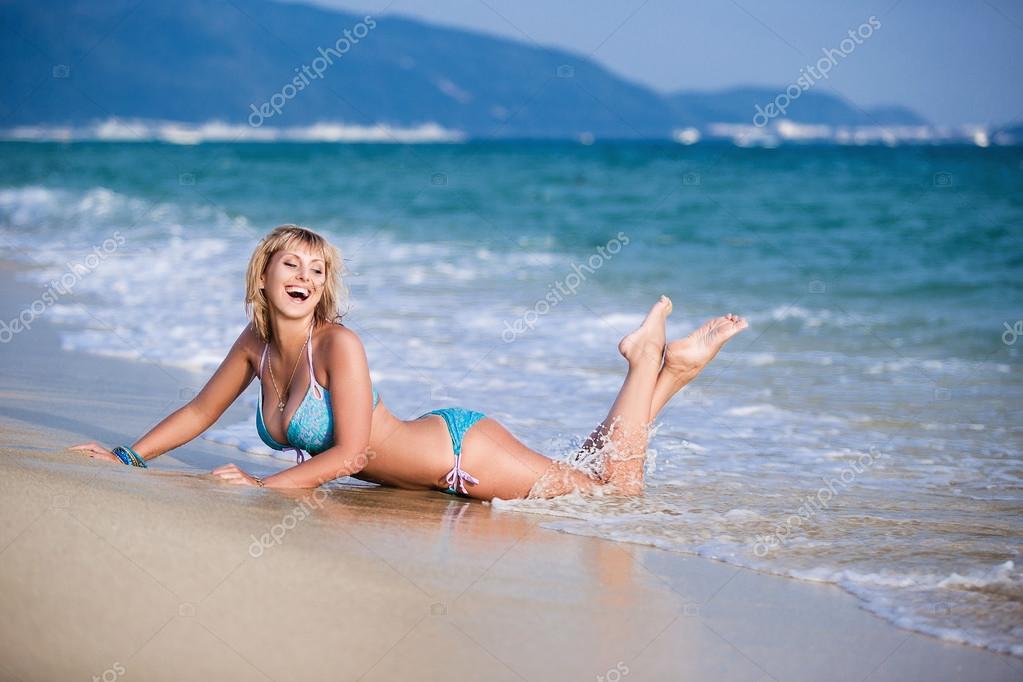 Kurzhaarige Blondine Kurzhaarige Blondine
