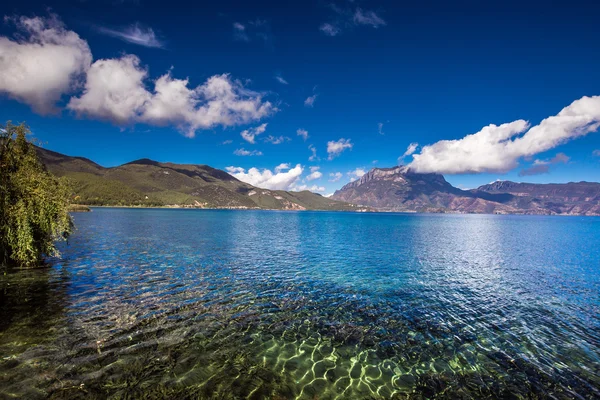 Lugu lake, Yunnan, China — Stock Photo, Image