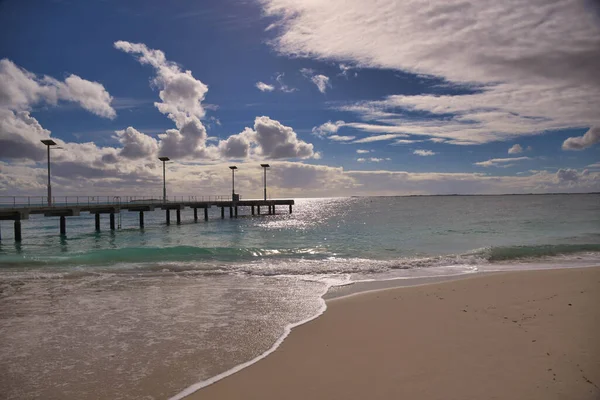 Batı Avustralya 'daki Jurien Körfezi' ndeki yeni Jetty.