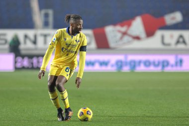 İtalya, Bergamo, 28 Kasım 2020: Adrien Tameze (Verona orta saha oyuncusu) ATALANTA - HELLAS VERONA, Serie A 2020-2021 gün 9, Gewiss Stadyumu, Gewiss Stadyumu