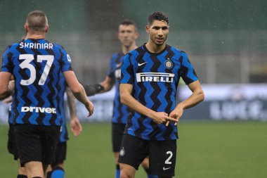 İtalya, Milan, 5 Aralık 2020: Achraf Hakimi Inter defans oyuncusu), FC INTER - BOLOGNA, Serie A 2020-2021, San Siro Stadyumu, FC INTER - BOLOGNA maçında bu golü Muhammed Aberhoun 'a ithaf etmiştir.