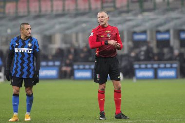 İtalya, Milan, 5 Aralık 2020: Paolo Valeri (maçın hakemi) FC INTER - BOLOGNA, Serie A 2020-2021 Gün 10, San Siro Stadyumu