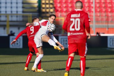 İtalya, Monza, 16 Ocak 2021: Gianmarco Ingrosso (Cosenza defans oyuncusu) futbol maçının ilk yarısında ön sahada top kontrolü MONZA - COSENZA, Serie B 2020-2021 gün 18, U-Power Stadyumu