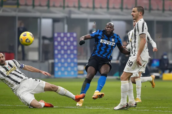 Włochy Mediolan Styczeń 2021 Romelu Lukaku Inter Striker Strzela Gola — Zdjęcie stockowe