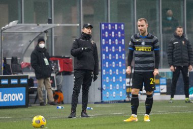 İtalya, Milan, 30 Ocak 2021: Filippo Inzaghi (Benevento teknik direktörü) FC INTER - BENEVENENTO, Serie A 2020-2021, San Siro Stadyumu, FC INTER - BENEVENENENENENTO maçının ilk yarısında yedek kulübesinde tavsiyelerde bulundu.