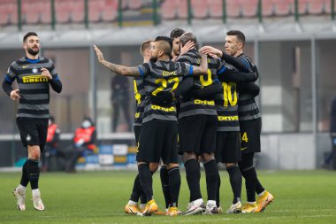 İtalya, Milan, 30 Ocak 2021: Romelu Lukaku (Inter forvet), FC INTER - BENEVENTO, Serie A 2020-2021, San Siro Stadyumu, FC INTER - BENEVENENTO maçında takım arkadaşlarıyla 67 'de 3-0' lık golü kutluyor.