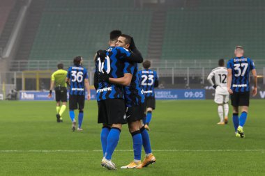 İtalya, Milan, 2 Şubat 2021: Lautaro Martinez (Inter forvet) FC INTER - JUVENTUS, SF 1leg Coppa Italia 2020-2021, San Siro Stadyumu, FC INTER - JUVENTUS maçında 1-0 'lık golü kutluyor.