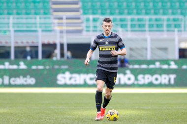 İtalya, Milan, 28 Şubat 2021: İvan Perisiç (Inter orta saha oyuncusu) FC INTER - GENOA, Serie A 2020-2021 gün 24, San Siro Stadyumu maçında ikinci yarıda topu ön sahada aldı
