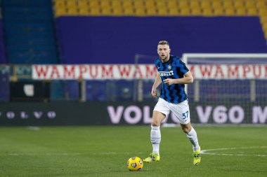 İtalya, Parma, 4 Mart 2021: Milan Skriniar (İç defans oyuncusu) futbol maçının ikinci yarısında FC INTER, Serie A 2020-2021, Tardini stadyumu,