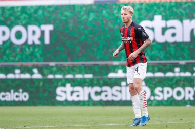 İtalya, Milan, 3 Nisan 2021: Simon Kjaer (Milan defans oyuncusu) futbol maçının ikinci yarısında AC MILAN - SAMPDORIA, Serie A 2020-2021, San Siro Stadyumu