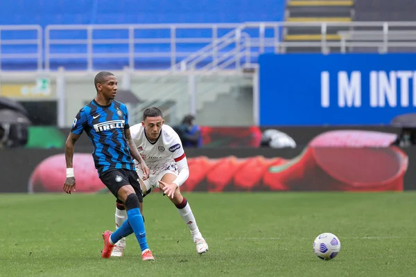 ตาล ลาน เมษายน 2021 Ashley Young Inter Midfielder Pass Shot — ภาพถ่ายสต็อก