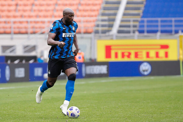 Italy, Milan, april 11 2021: Romelu Lukaku (Inter striker) takes the ball in front court in the second half during football match FC INTER vs CAGLIARI, Serie A 2020-2021 day30, San Siro stadium