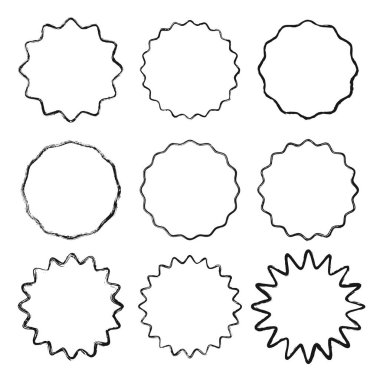 Beyaz arka planda izole edilmiş pürüzlü kenarları olan siyah dalgalı grunge çerçeve kümesi. Pankart, el ilanı, broşür, web sitesi, kart tasarımı için boş mürekkep fırçası şablonları çizildi
