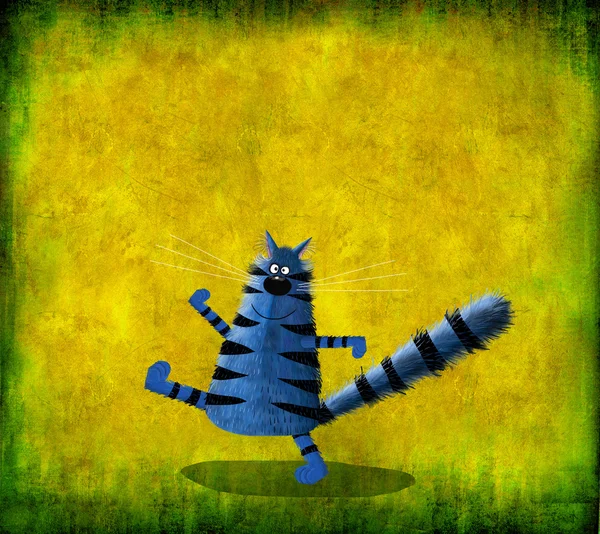 Полосатый синий кот ходит на жёлтом фоне — стоковое фото