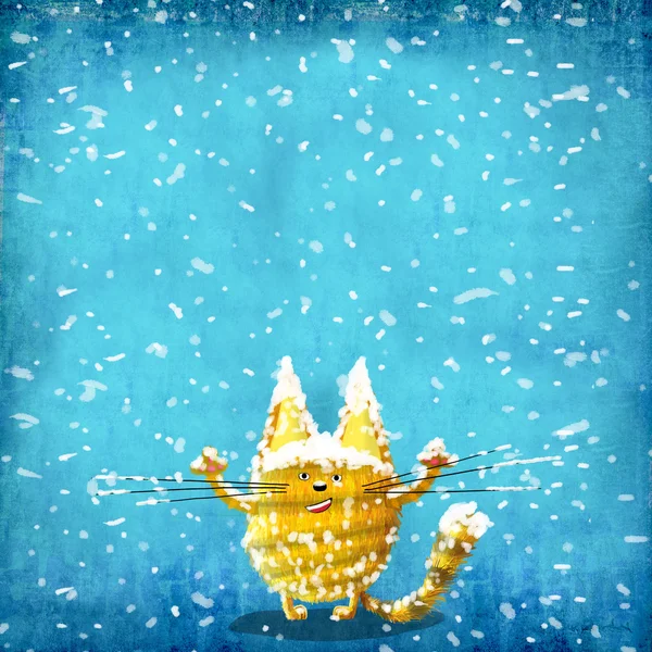 Gatito amarillo jugando en la nieve — Foto de Stock