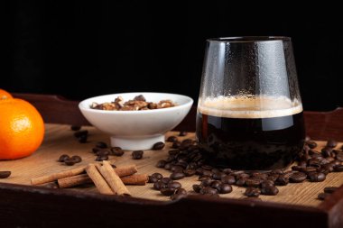 Sabah kahvesi, mandalina, fındık tarçın, kahve, kahve, kahve, güzel yemekler.