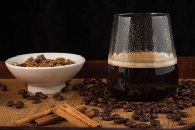 Sabah kahvesi, mandalina, fındık tarçın, kahve, kahve, kahve, güzel yemekler.