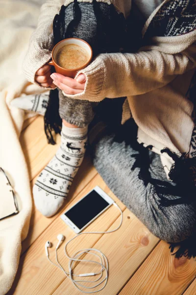 Girl with a cup of coffee — Stock Photo, Image