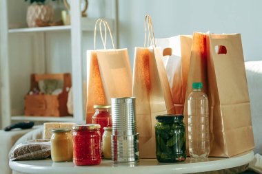 Yiyecek bağışı ile boş bırakılmak üzere kopyalama alanı paketle