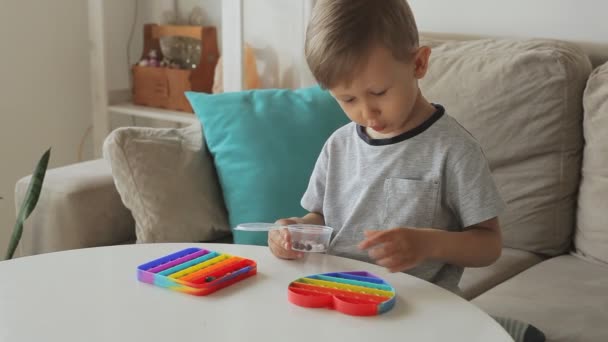Pop Toy Fidget Kind Spelen Met Antistress Speelgoed — Stockvideo