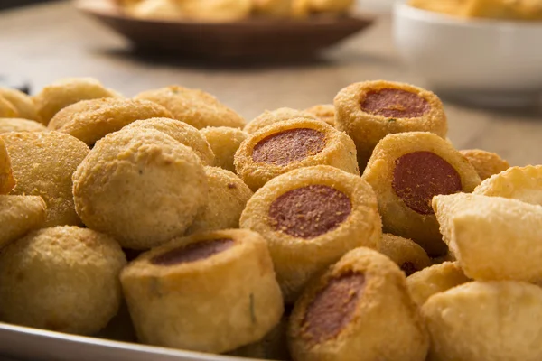 Gemischte brasilianische Snacks gebraten — Stockfoto