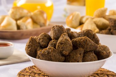 Kibe kızartma chesse ile. Brezilyalı snack