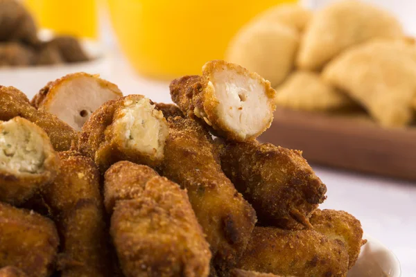 Spuntino brasiliano. Spiedino di pollo — Foto Stock