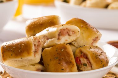 Brezilyalı aperatif. jambon ve peynir aperatifler bölümü.