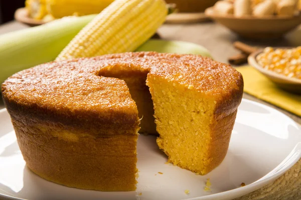Pastel de maíz. Dulces brasileños tradicionales hechos de maíz . —  Fotos de Stock
