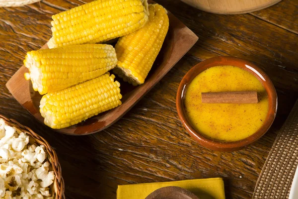 Corn Curau - comida típica de maíz verde - sabroso y barato - typi —  Fotos de Stock