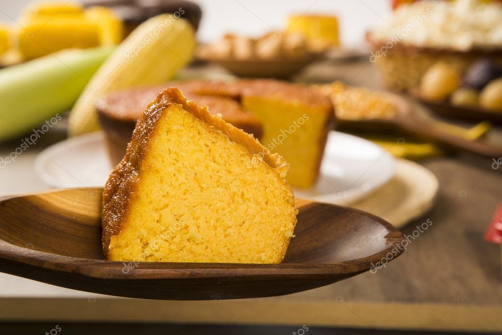 Corn cake. кукурузный пирог со сливками рисунок для детей. запеканка из кукурузной крупы. Corn cake. колумбия кухня рецепты десерты.