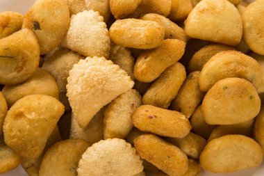 Karışık Brezilyalı snack. 