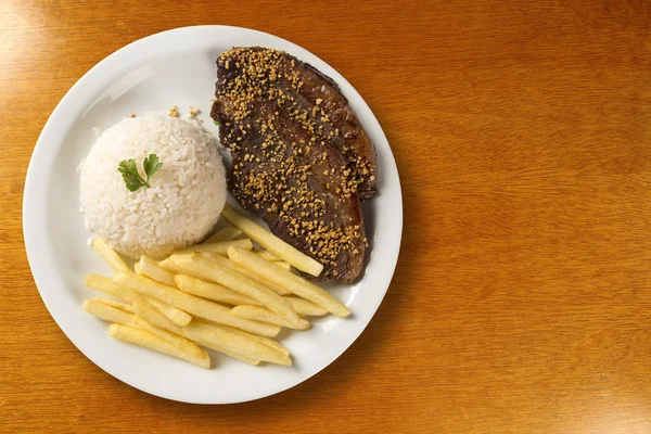 Arroz com batatas e carne — Fotografia de Stock