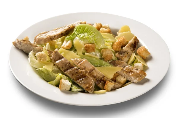 Salată de cezar cu crutoane și pui la grătar . — Fotografie, imagine de stoc