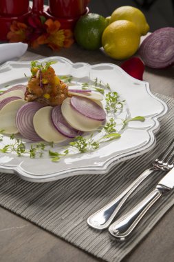 Somon Ceviche. Geleneksel Perulu çanak.