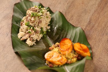 kurutulmuş et risotto muz ile.