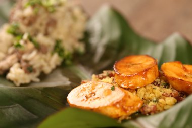 kurutulmuş et risotto muz ile.