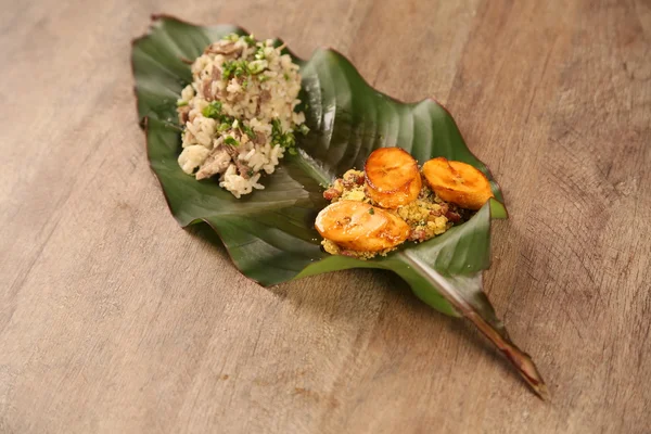 kurutulmuş et risotto muz ile.