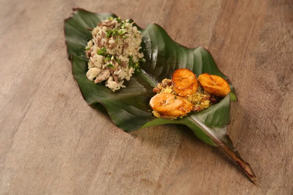 kurutulmuş et risotto muz ile.