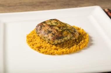 manyok un ile ızgara balık