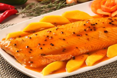 Tutku meyve ile Somon.