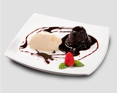 Petit pastamız. Beyaz arka plan.