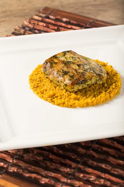 manyok un ile ızgara balık