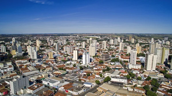 在圣保罗州在巴西的总代理在跑道城市鸟瞰图 — 图库照片