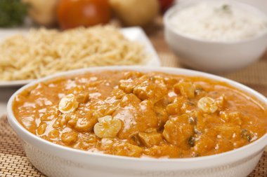 Tavuk strogonoff patates ve pilav, backg maddeler ile